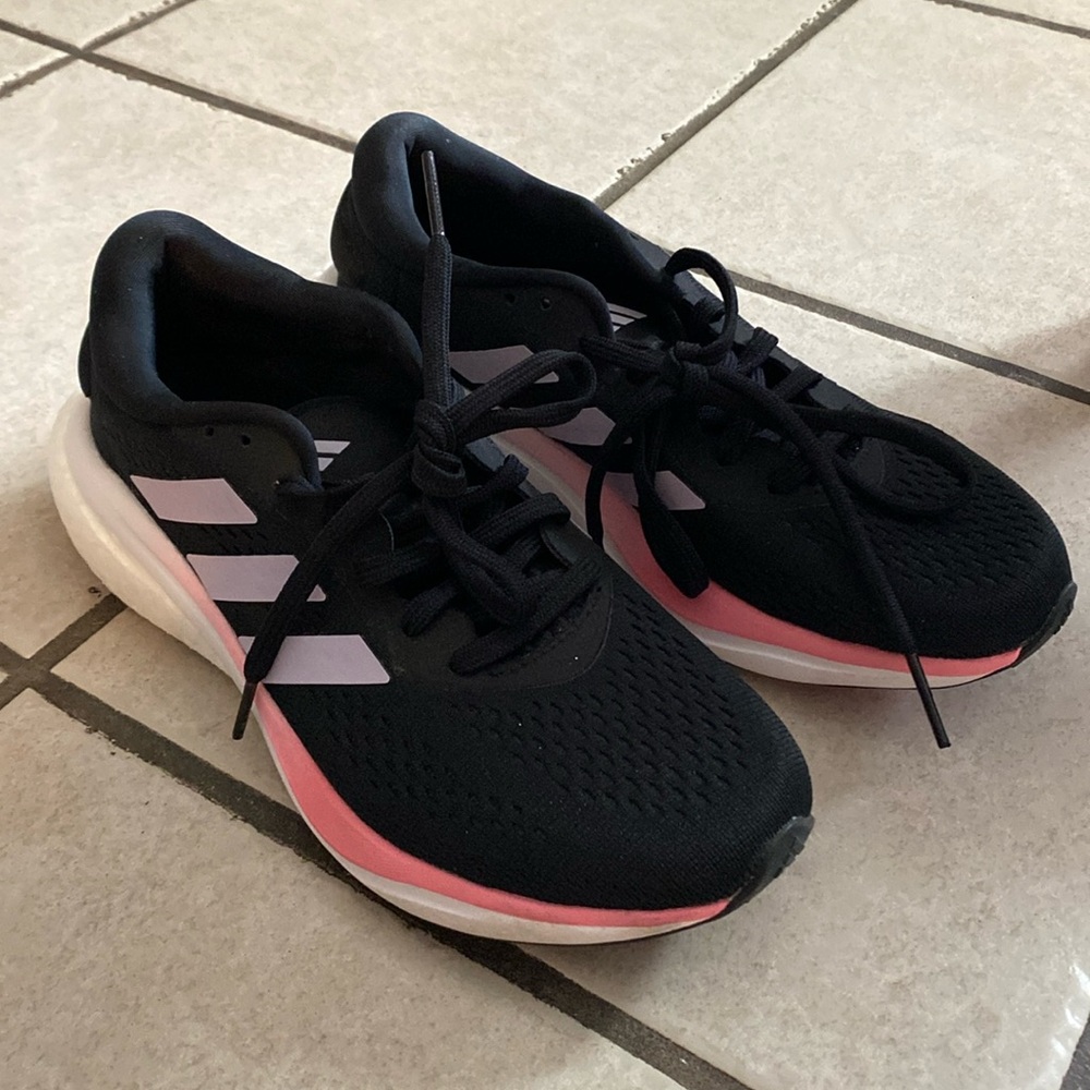 Adidas Supernova shoes size 8